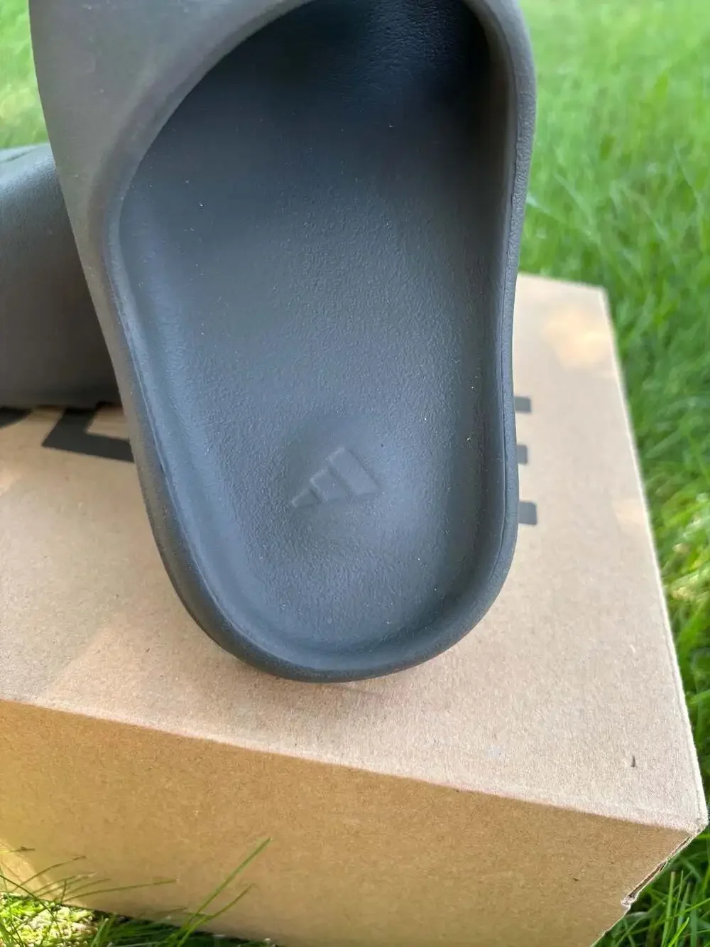 Size 5- Adidas Yeezy Slide Dark Onyx ID5103